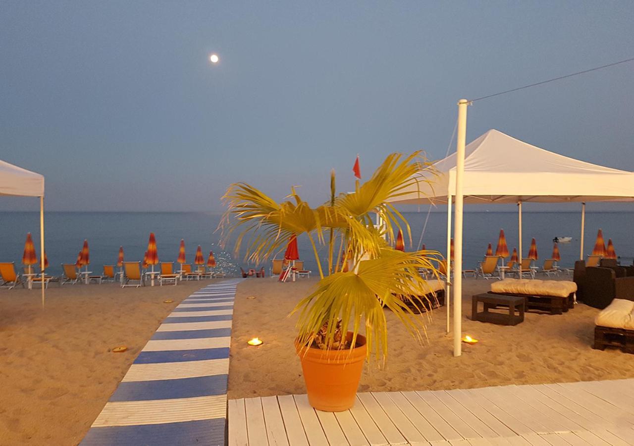 Hotel Federica Riace Marina Eksteriør billede