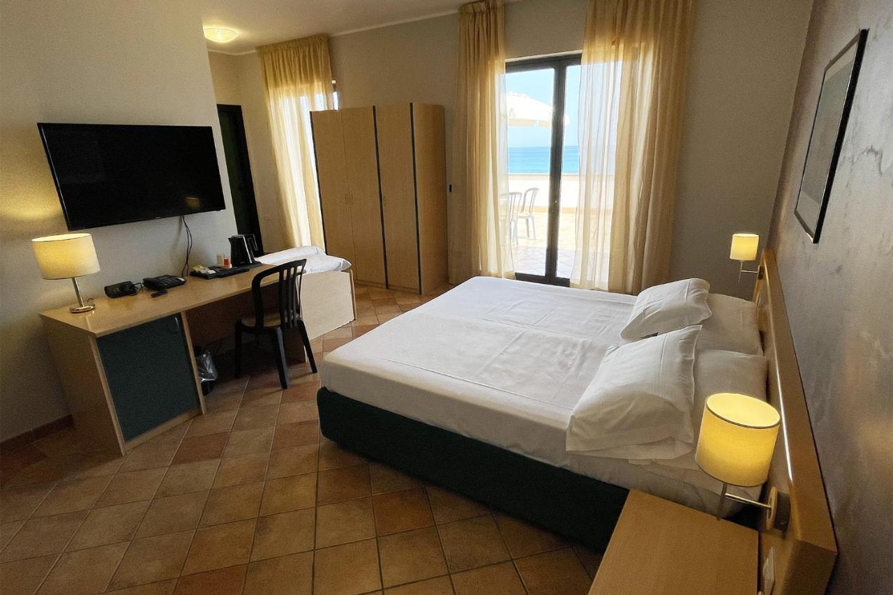 Hotel Federica Riace Marina Eksteriør billede
